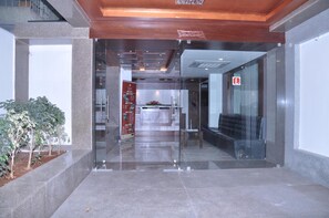 Lobby - Lords Eco Inn Bengaluru Jayanagar (Bengaluru)