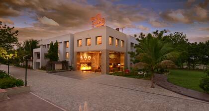 Top3 Lords Resort Bhavnagar