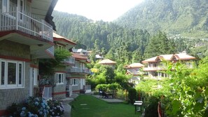 Mountain view - Hotel Dev Cottage (Dharamshala)