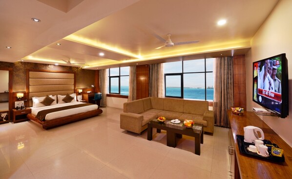 Suite, sjøutsikt | 1 soverom, minibar, safe på rommet og skrivebord