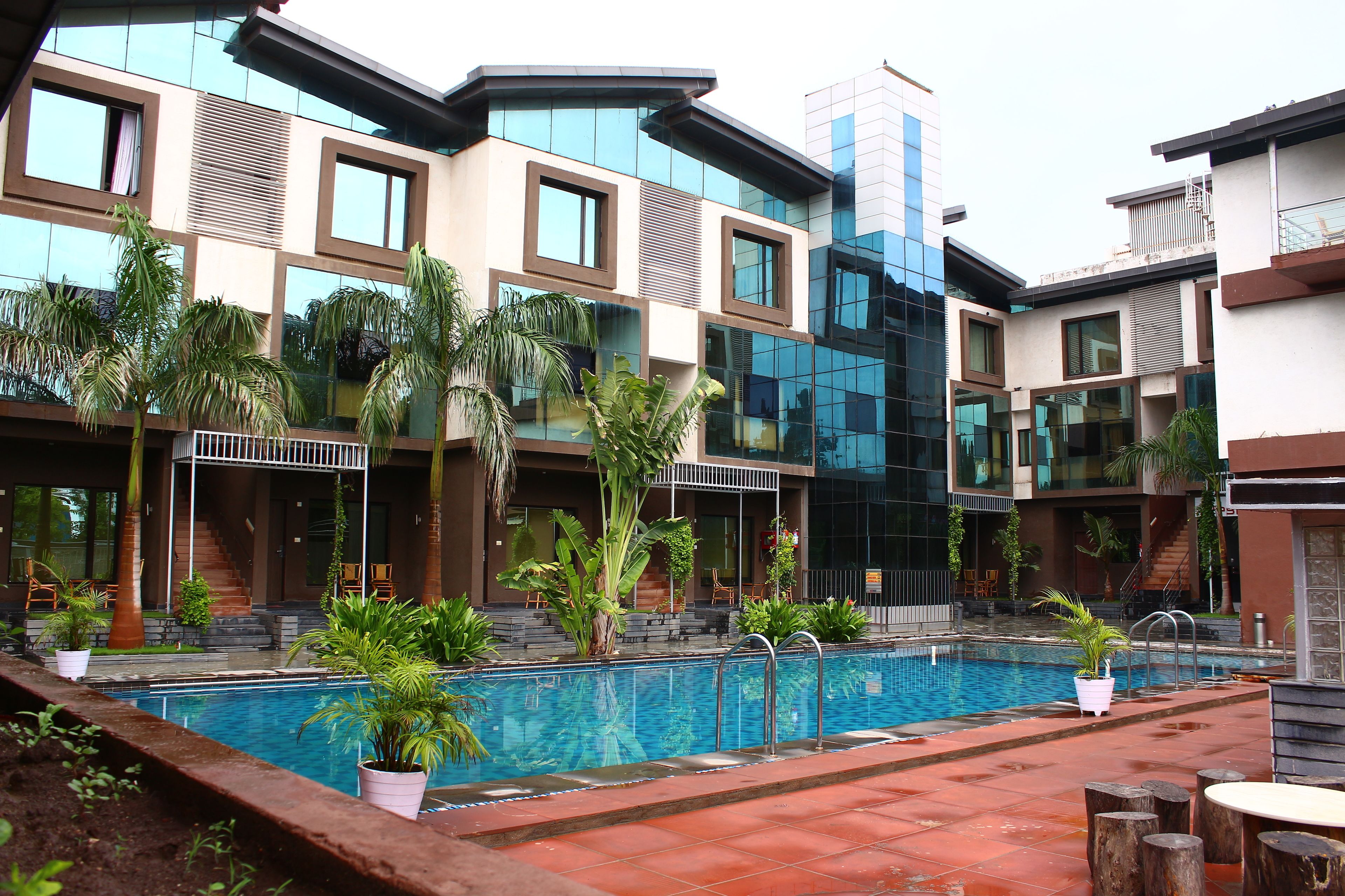 Indoor pool, outdoor pool