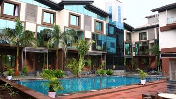 Indoor pool, outdoor pool