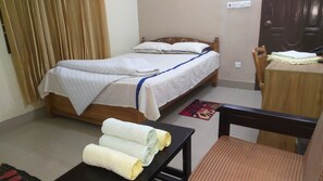 Habitación triple familiar, varias camas, fumadores, vistas a la ciudad | Vistas desde la habitación