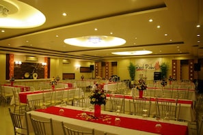 Banquet hall - The Red Palm Suites and Restaurant (Butuan)