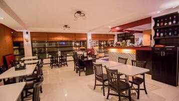 Breakfast, lunch, dinner served; Filipino cuisine