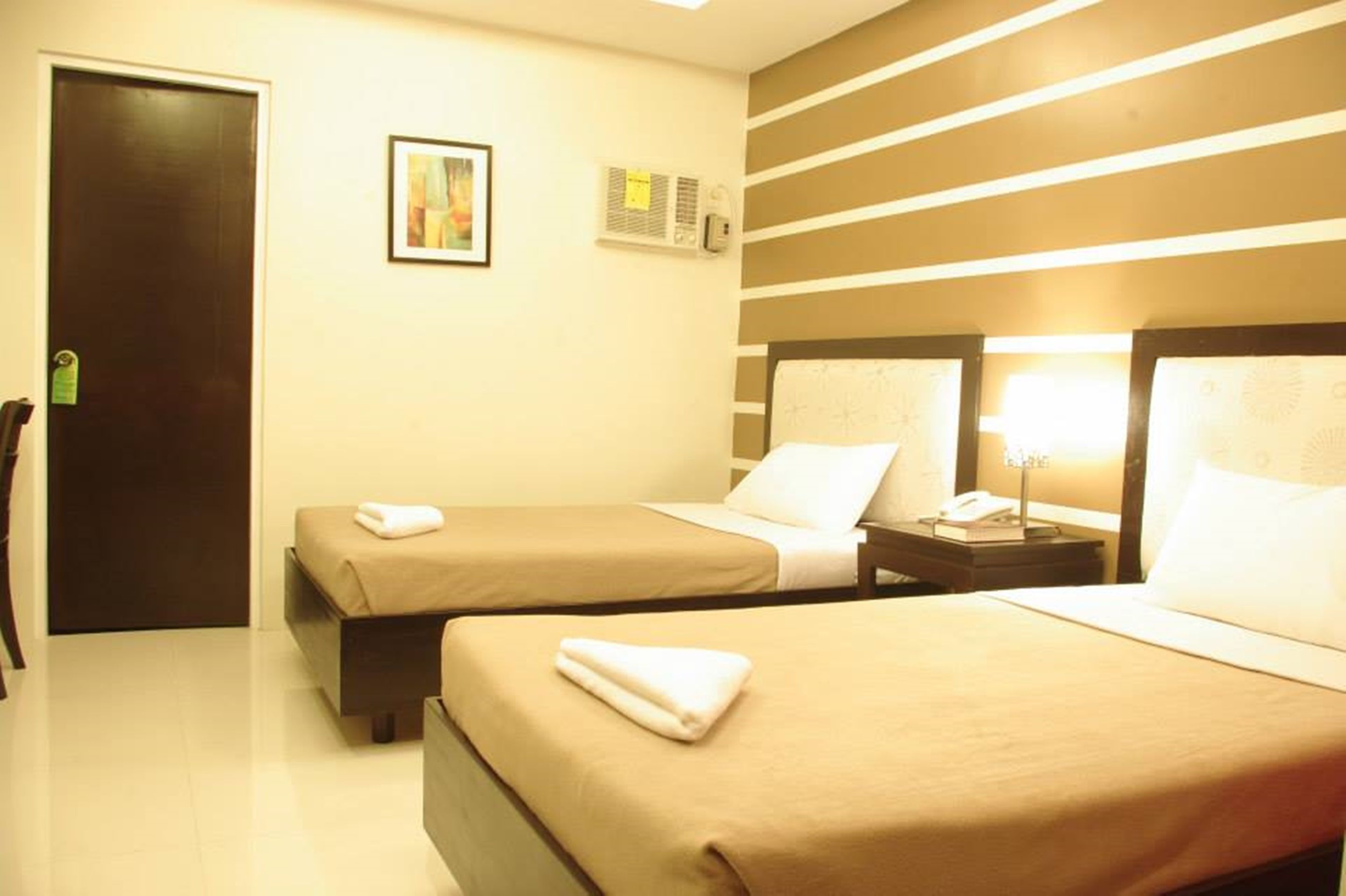 comfort twin room, 2 single beds | egyptian cotton sheets, premium bedding, individually decorated, desk