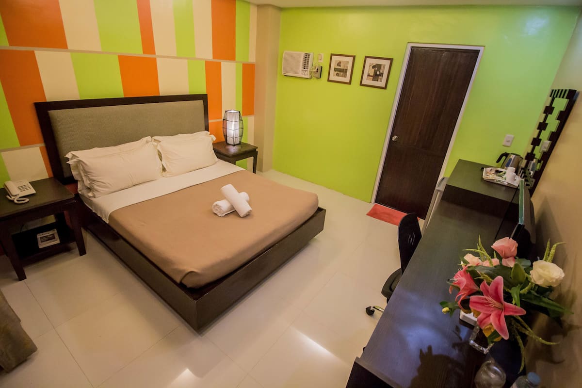 Queen Room