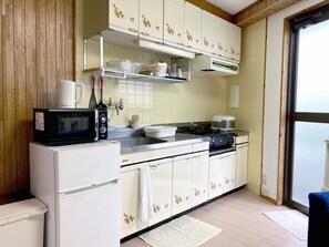 베이직 아파트, 침실 6개 | 전용 주방