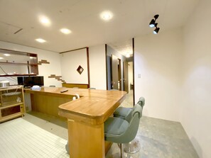 공용 도미토리, 침실 여러 개 | 전용 주방