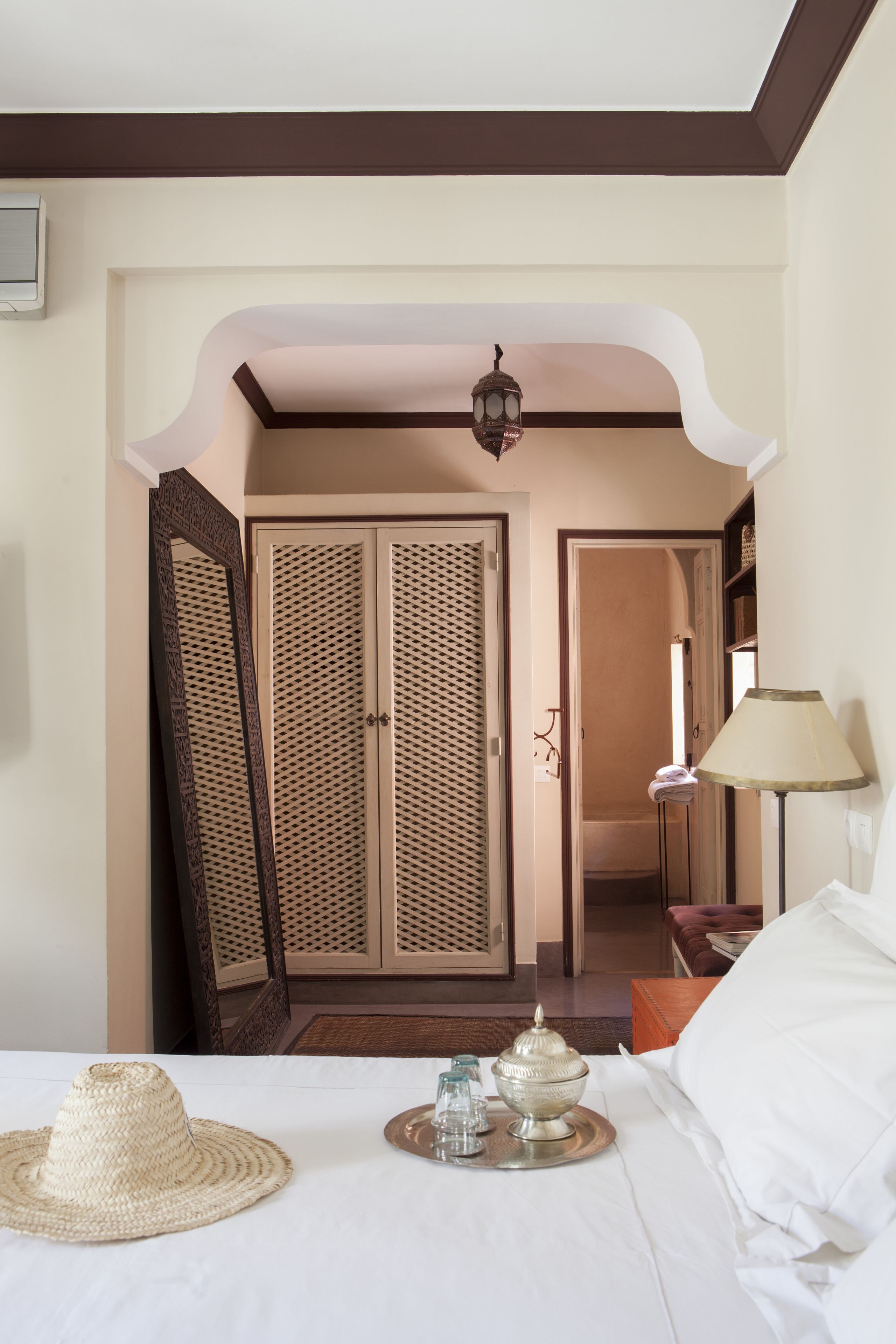 Premium bedding, in-room safe, individually decorated
