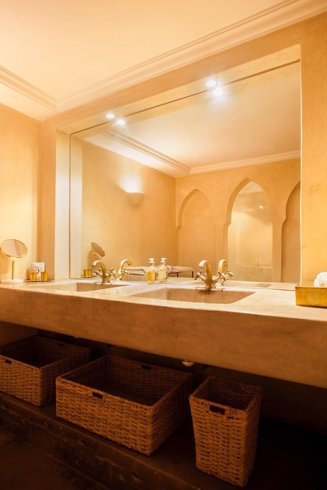 Riad Abracadabra by null