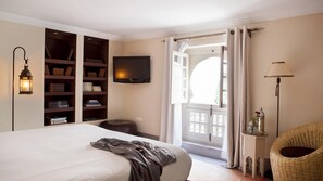 Deluxe Suite, 1 King Bed, Private Bathroom, Courtyard View (Oz) | Courtyard view - Riad Abracadabra (Marrakech)