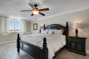 Standard Condo, 3 Bedrooms, 2 Bathrooms, Beachfront