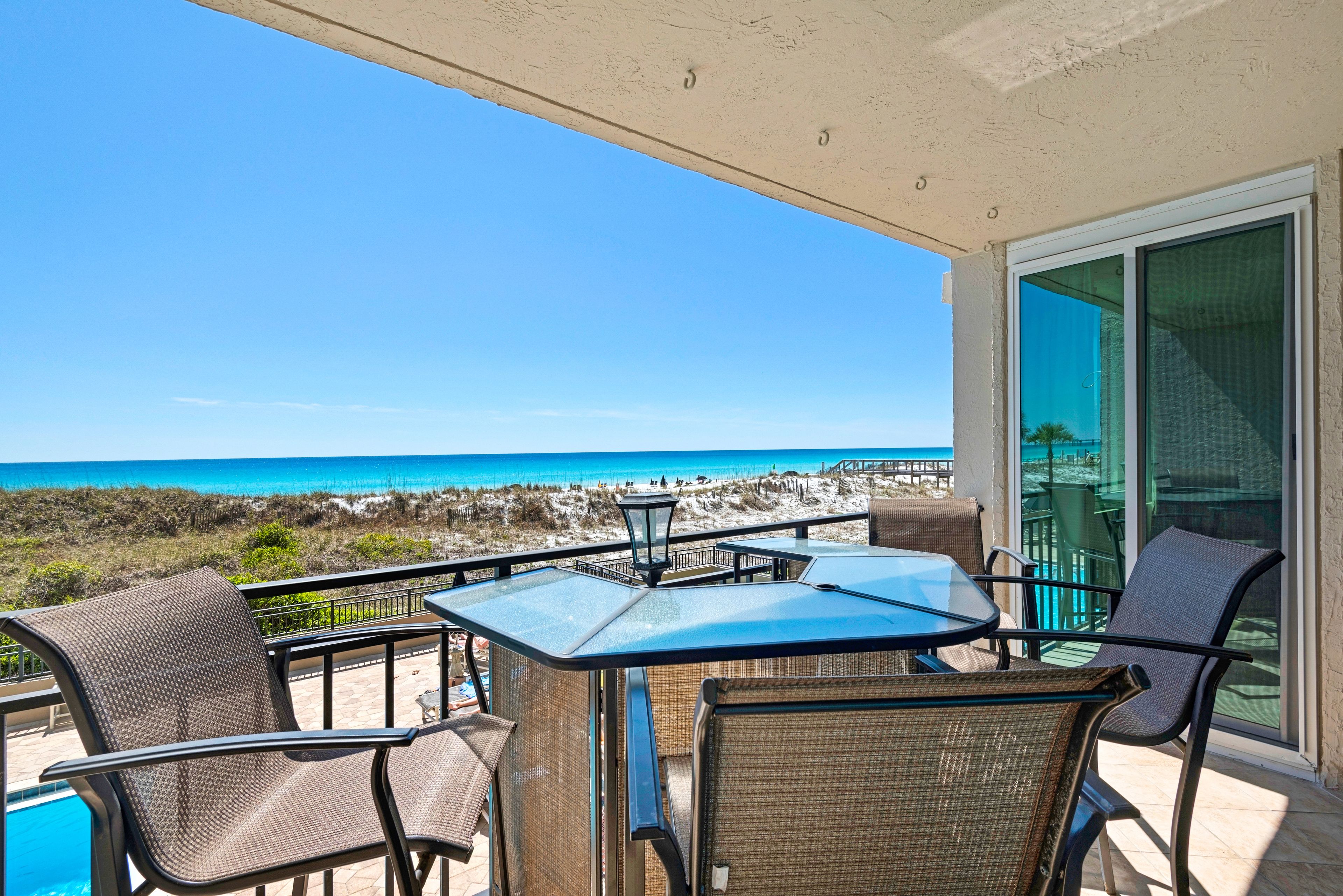 Deluxe Condo, 2 Bedrooms, 2 Bathrooms, Beachfront (Master Bedroom Beachfront) (Furnishings vary) | Iron/ironing board, free WiFi, bed sheets