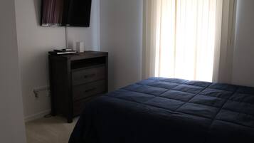 2 bedrooms, travel crib, free WiFi, bed sheets