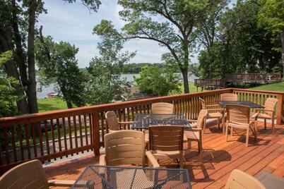Enjoy Your Vacation On Lake Pistakee Of The Chain