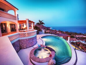 Outdoor pool, an infinity pool