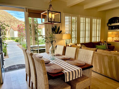 1er étage 3 chambres / 3 salles de bain Villa, nouveaux meubles design et tapis. Mt View