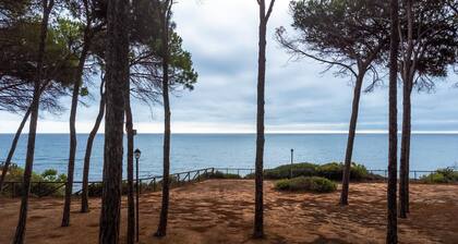 Villa 100 mt from the sea with WI-FI in private condominium a few km from Pula