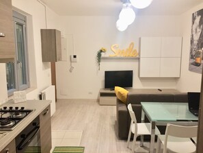 Fridge, microwave, oven, stovetop - THE PEARL Top of the spots in Milan - Porta Venezia (Milano)