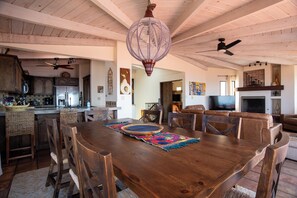 Dining - Large 4 Bedroom Luxury Home in Las Gaviotas!!     (Playas De Rosarito)