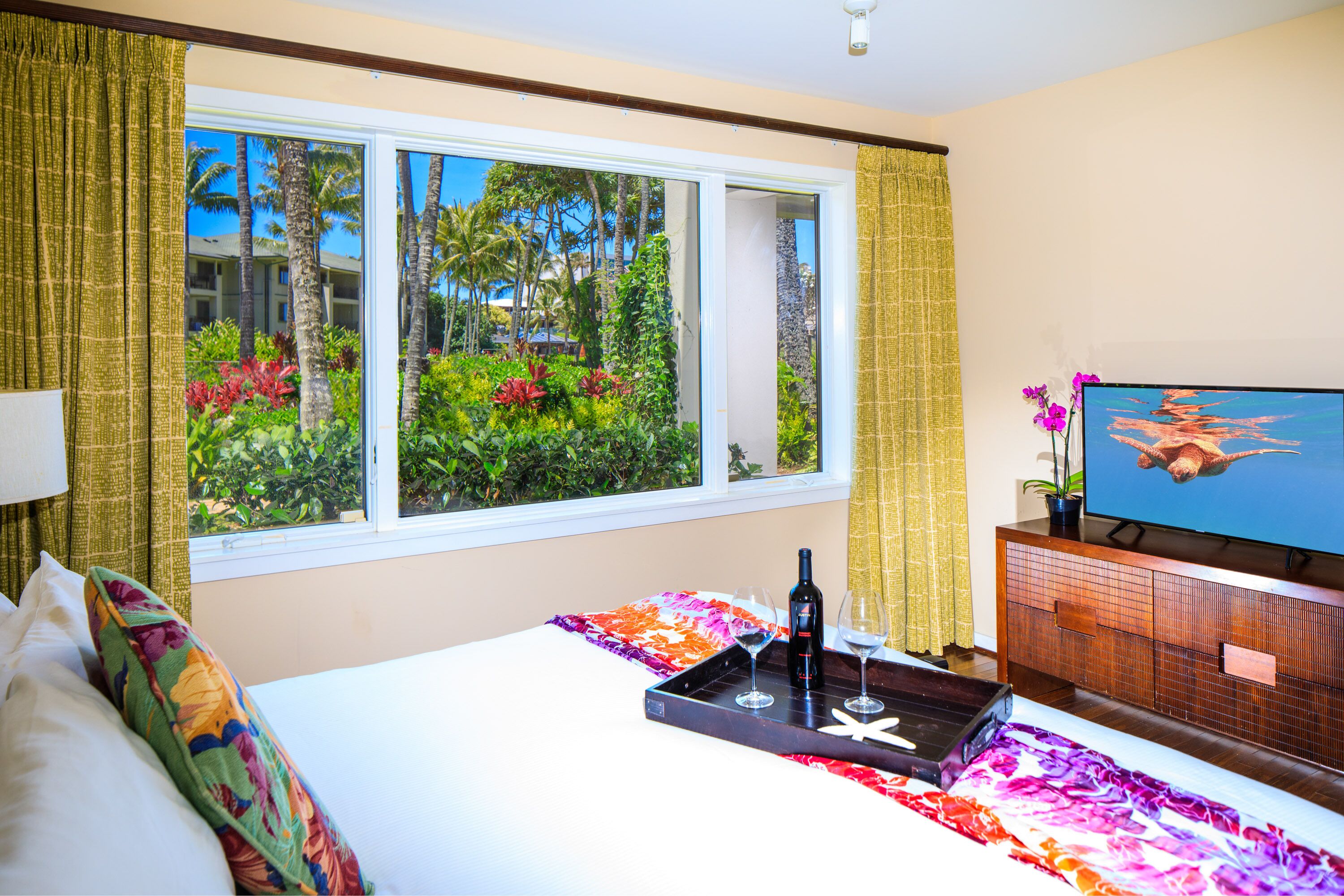 Garden view master bedroom ensuite! - King bed with luxurious linens, light down comforter (down alternative available upon request) SMART TV and walk-in closet.