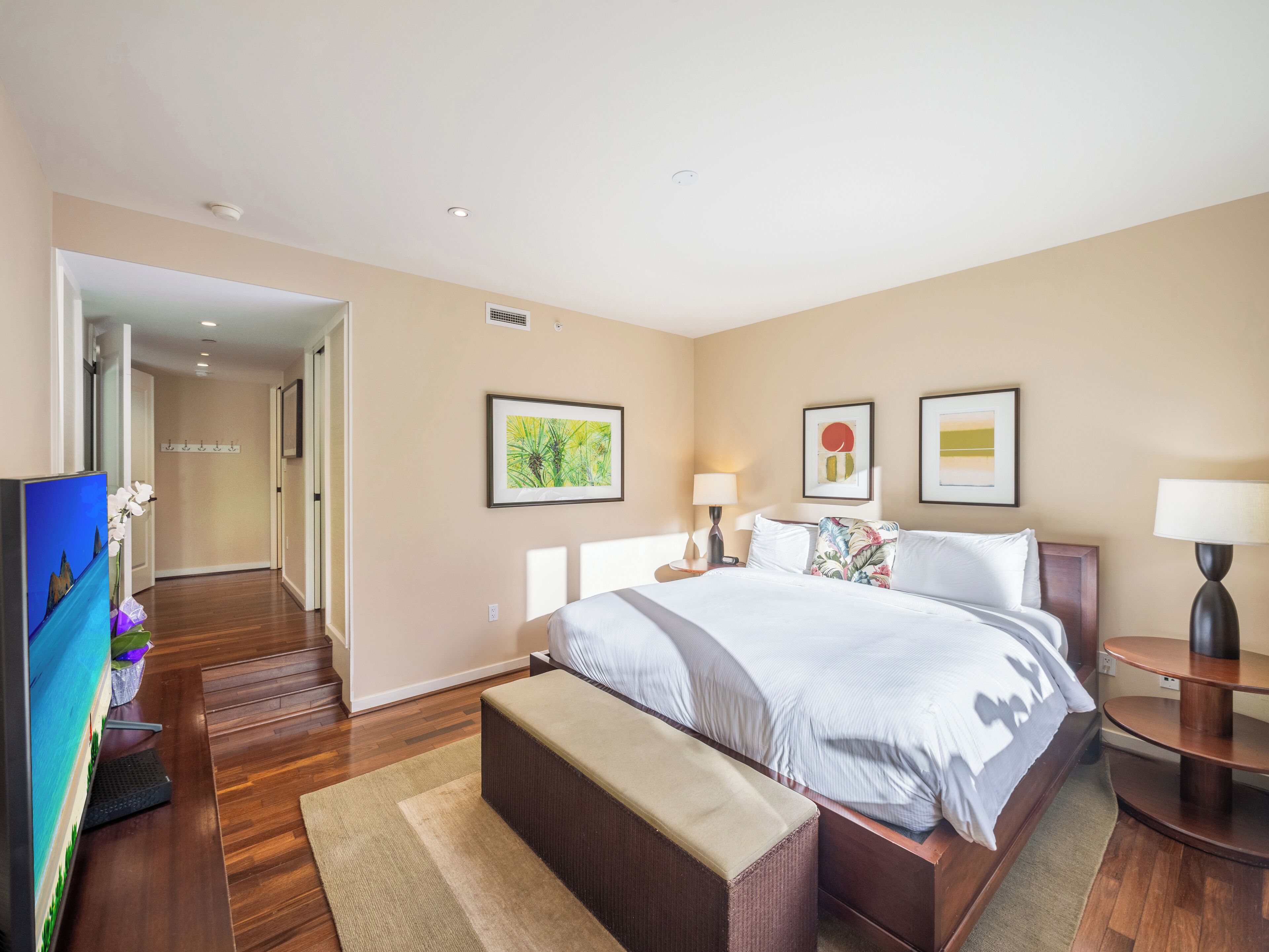 3 Schlafzimmer, Zimmersafe, Schreibtisch, Bügeleisen/Bügelbrett