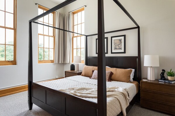 1 bedroom, desk, iron/ironing board, free WiFi