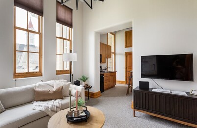 Historic Hearth · Newly Redesigned Condo in Historic Building