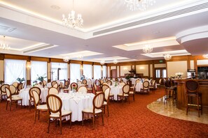 Breakfast, lunch, dinner served; Polish cuisine  - Ventus Natural & Medical Spa (Goldap)
