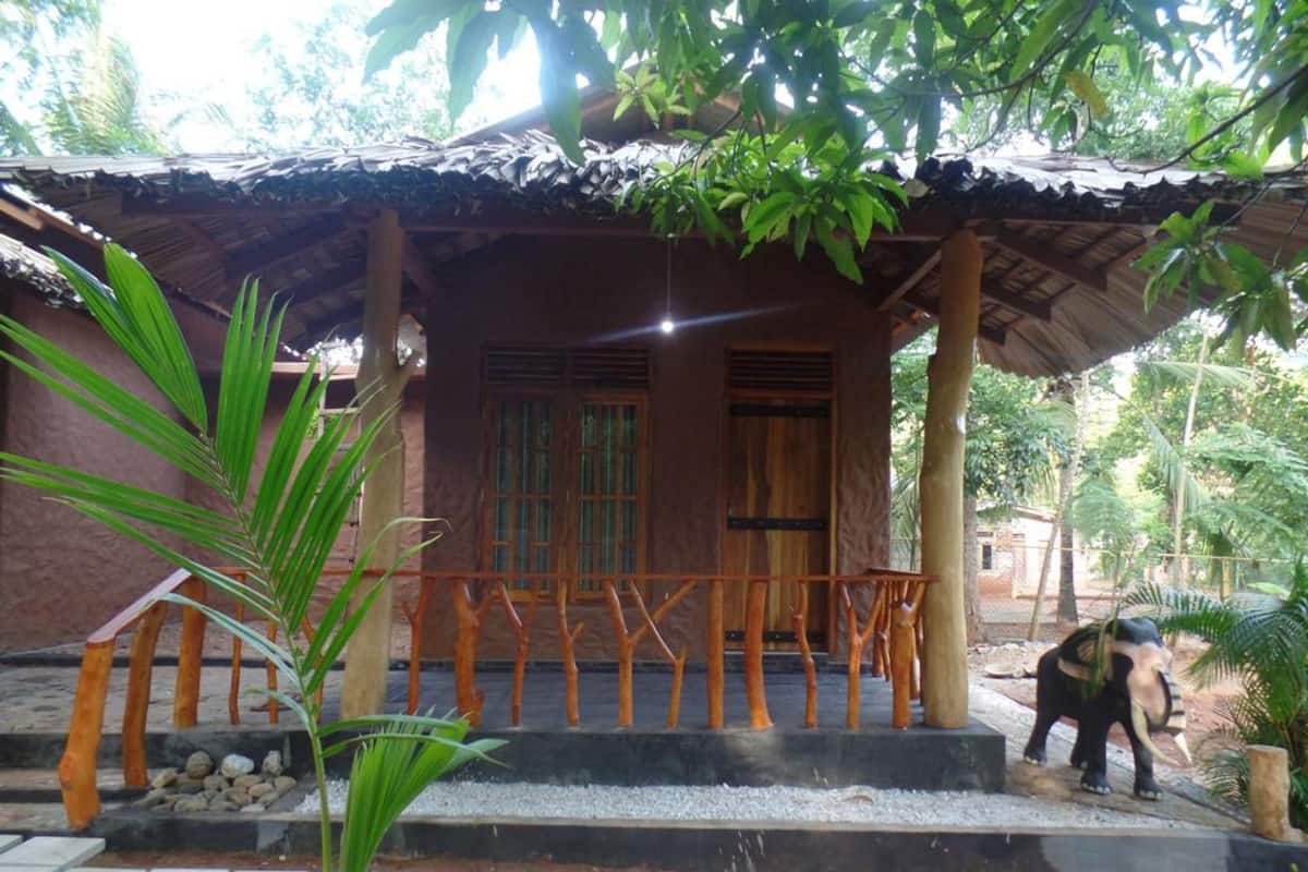 Deluxe Double Room, 1 Katil Kelamin (Double) | 1 bilik tidur, bar mini, peti besi dalam bilik, meja