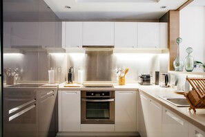 Apartment, 1 Bedroom | Private kitchen
