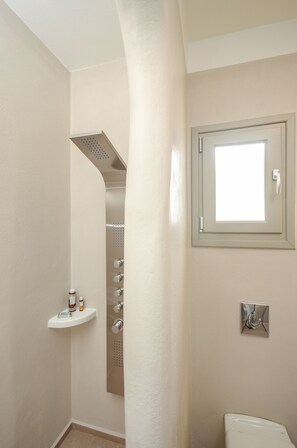 Superior Apartment, 2 Bedrooms, Hot Tub | Bathroom - Aphrodite luxury apartments (Naxos)