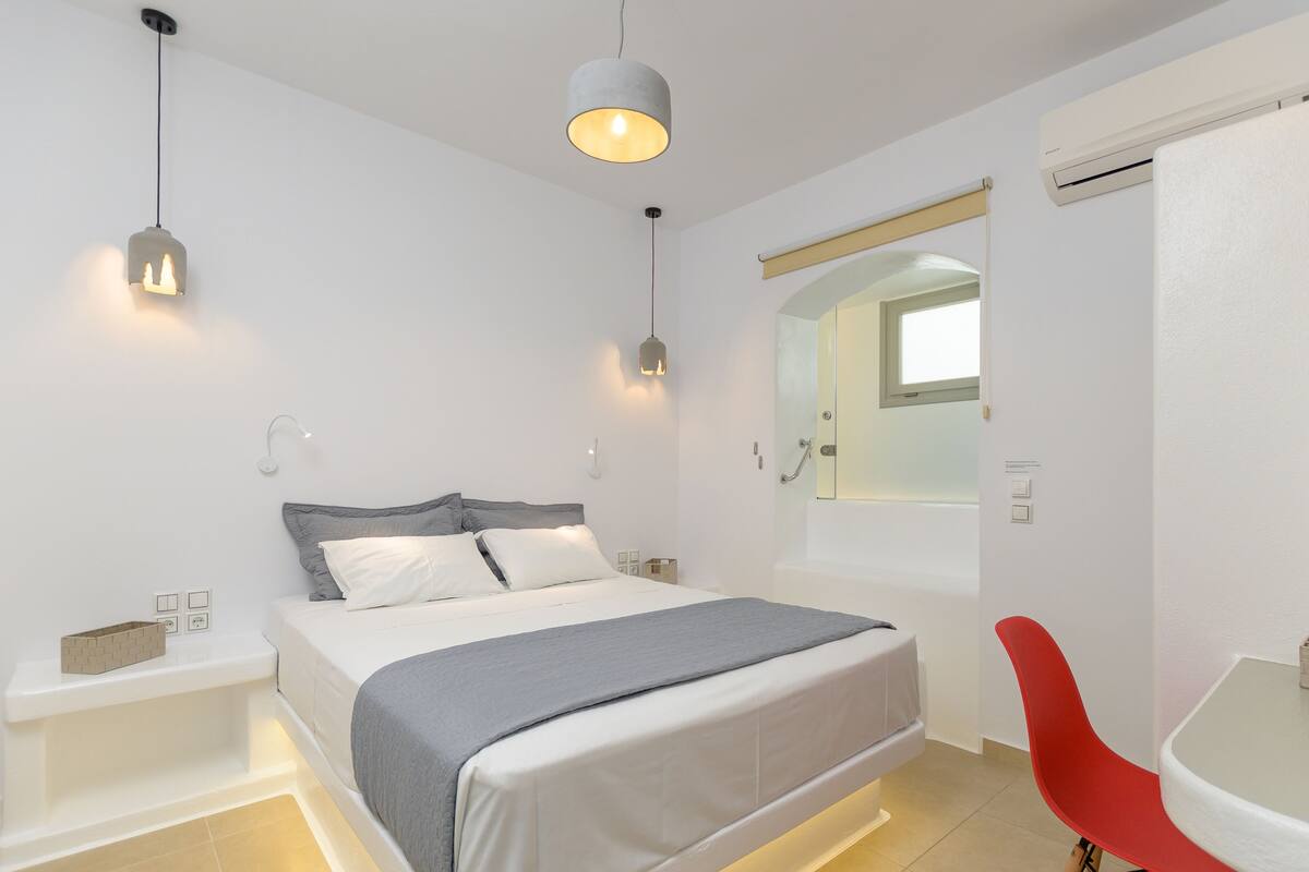 Apartemen Superior, 2 kamar tidur, hot tub | 2 kamar tidur, seprai premium, brankas, dan meja kerja