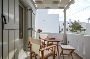 Superior Apartment, 2 Bedrooms, Hot Tub | Balcony - Aphrodite luxury apartments (Naxos)