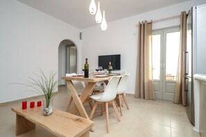 Superior Apartment, 2 Bedrooms, Hot Tub | In-room dining - Aphrodite luxury apartments (Naxos)