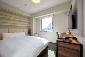 高級寝具、デスク、遮光カーテン、防音設備