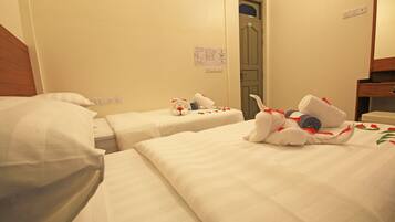 Standard Double or Twin Room | 1 bedroom, minibar, soundproofing, free WiFi