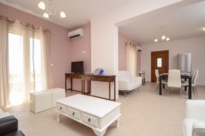 Living room - Naxos Luxury Villas (Naxos)