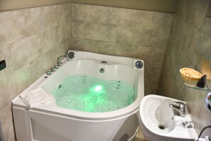 Free toiletries, hair dryer, bidet, towels - Mirosa Bed and Breakfast (Pompei)