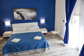 Quarto casal | Berços (sobretaxa), Wi-Fi de cortesia, roupa de cama