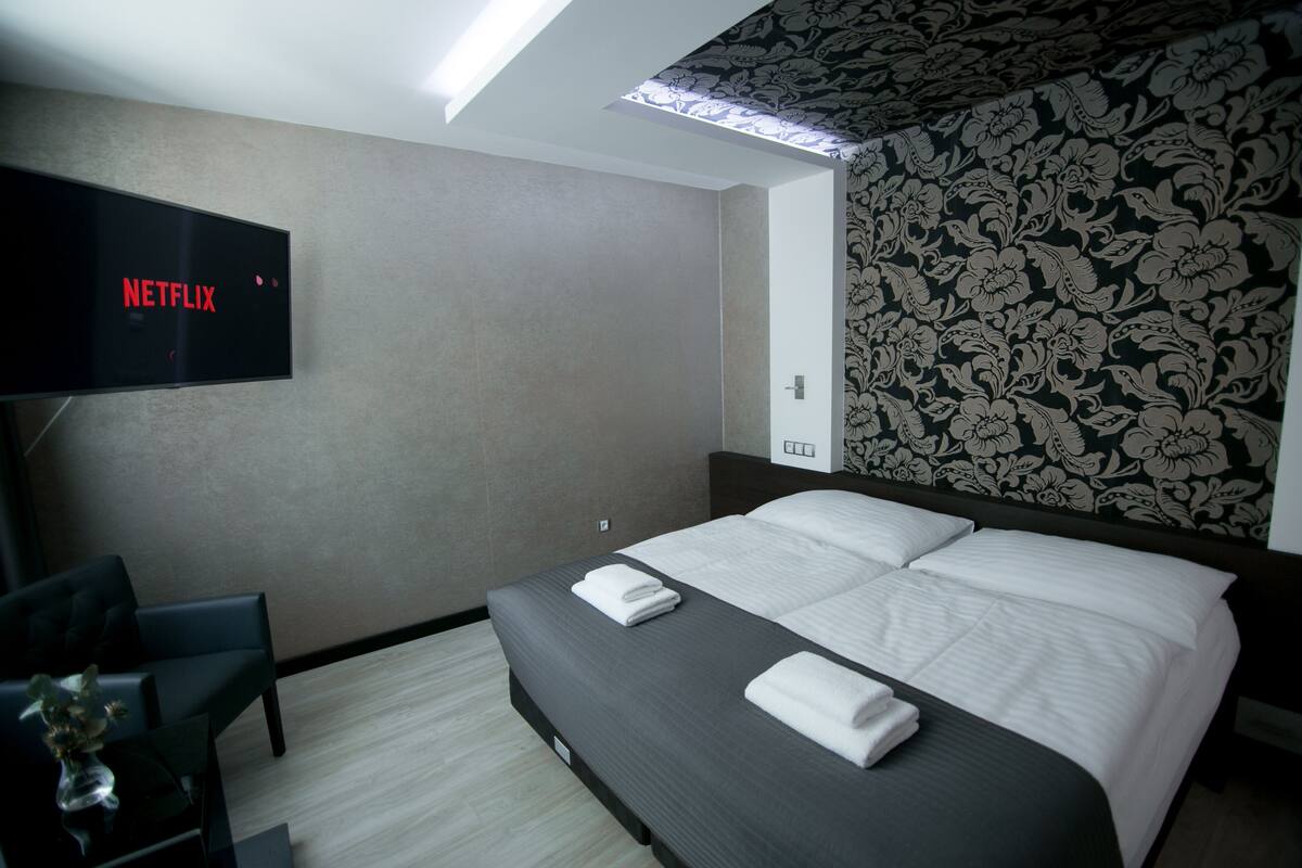 Habitación doble Deluxe (+) | Ropa de cama de alta calidad y minibar