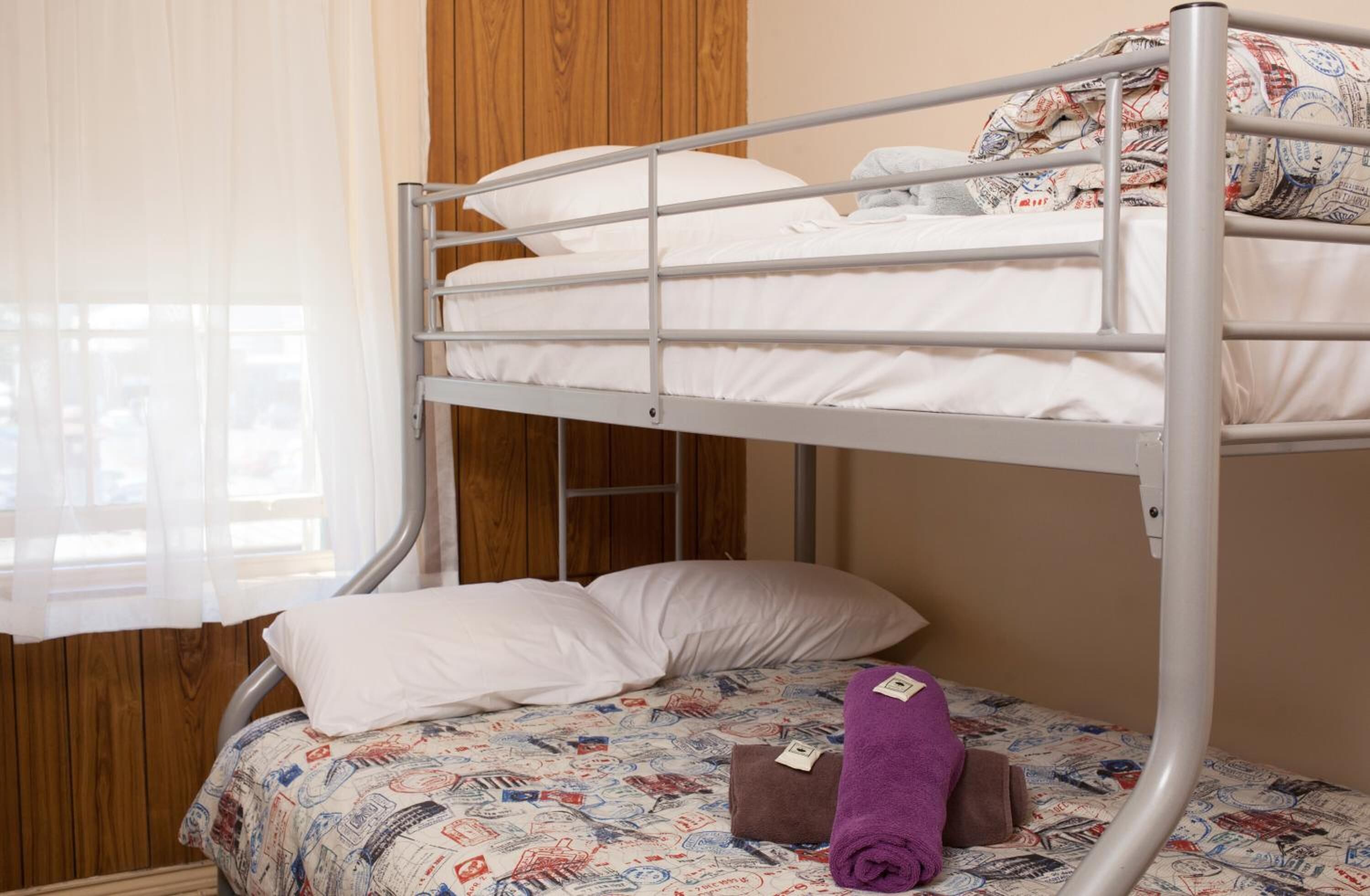 soundproofing, free wifi, bed sheets