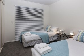 Central City Chic Apartment G04 | 3 bedrooms, iron/ironing board, free cribs/infant beds, free WiFi