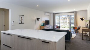 Apartment, 3 Schlafzimmer | Eigene Küche | Wasserkocher mit Kaffee-/Teezubehör, Kühlschrank, Mikrowelle, Ofen