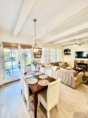 Interior - Beautifull 1st Floor, Corner Resort Suite, Updated with Great Views 2BR#065127 (La Quinta)