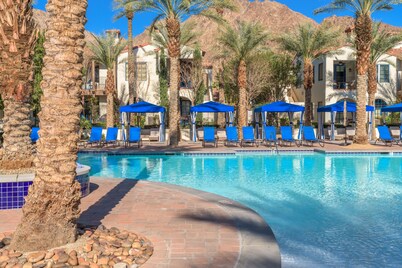 Beautifull 1st Floor, Corner Resort Suite, Updated with Great Views 2BR#065127