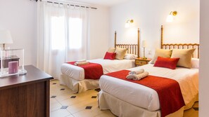 4 chambres, fer et planche Ă repasser, Wi-Fi, draps fournis
