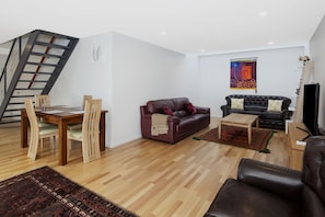 Charming Inner City Holiday Home | Living area