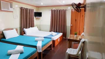 Quadruple Room | Desk, iron/ironing board, free WiFi, bed sheets